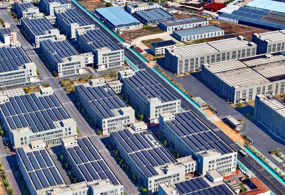 专业内涵:面向新能源产业,研发电池技术与储能系统
